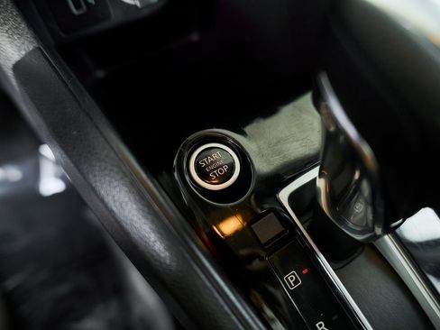 Used 2021 Nissan Kicks S image 35