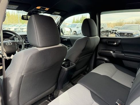Used 2021 Toyota Tacoma TRD Off-Road image 29
