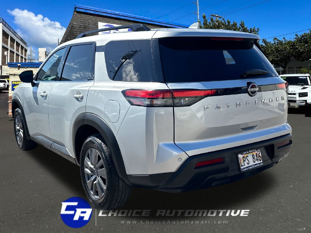 Used 2025 Nissan Pathfinder SV FWD image 5