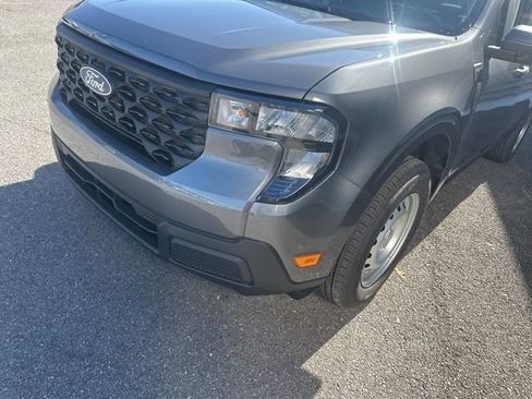 New 2025 Ford Maverick XL image 9