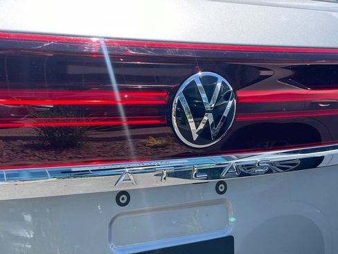 Certified 2024 Volkswagen Atlas Cross Sport SE AWD/4WD image 31