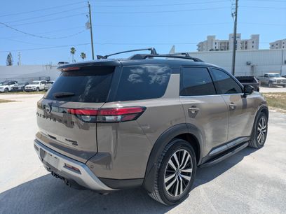 Used 2023 Nissan Pathfinder Platinum w/ Lighting Package (N93)
