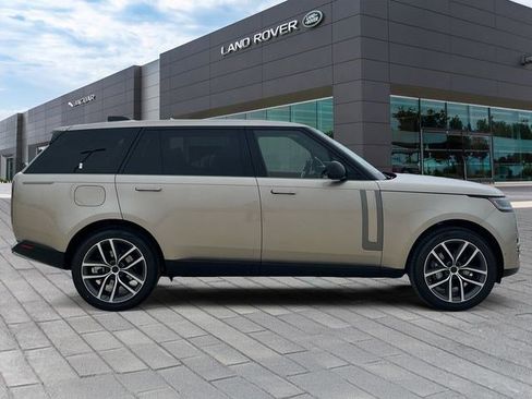 New 2026 Land Rover Range Rover Long Wheelbase SE AWD/4WD image 6