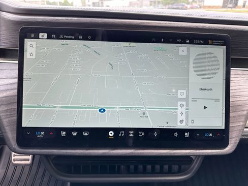 Used 2022 Rivian R1T Launch Edition image 43