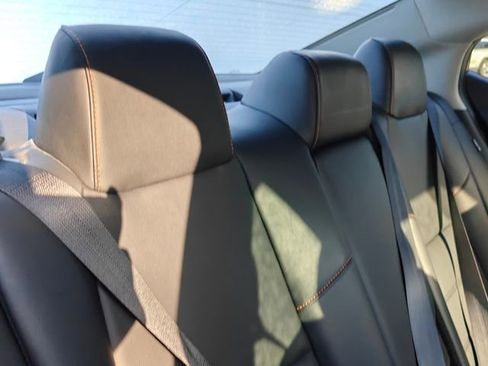 Used 2023 Nissan Sentra SR w/ SR Premium Package image 29