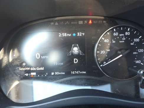 Used 2024 Nissan Kicks SV image 13