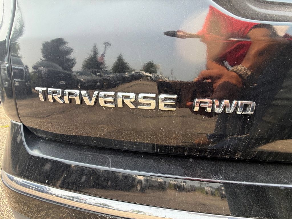 Used 2023 Chevrolet Traverse Premier AWD/4WD image 31
