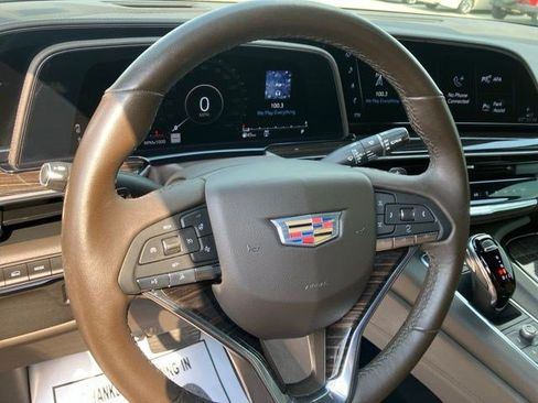 Used 2021 Cadillac Escalade Premium Luxury w/ LPO, Illumination Package AWD/4WD image 12