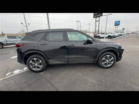 Certified 2024 Chevrolet Blazer LT w/ Convenience Package image 9