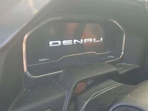 Used 2024 GMC Sierra 3500 Denali Ultimate AWD/4WD image 9