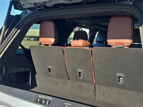 New 2026 Lincoln Navigator Reserve image 24