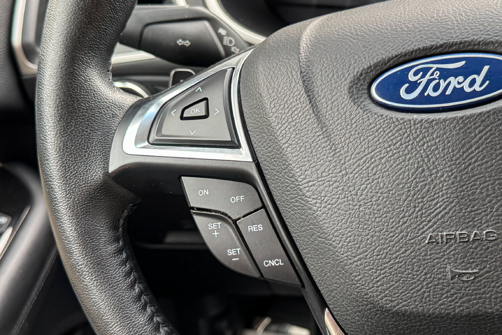 Used 2018 Ford Edge SEL w/ Equipment Group 201A AWD/4WD image 28