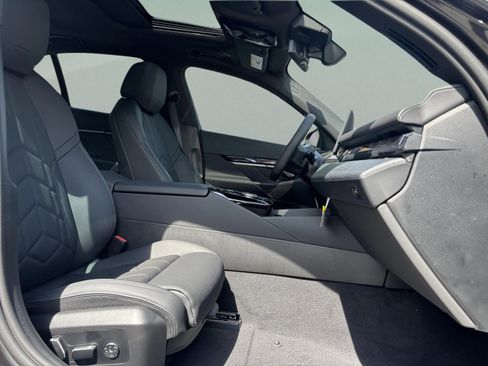New 2026 BMW i5 eDrive40 w/ Premium Package RWD image 21