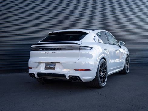 New 2026 Porsche Cayenne GTS image 11