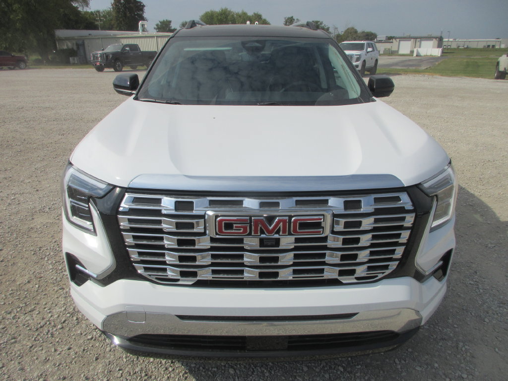 New 2027 GMC Terrain Denali w/ LPO, Black Badging Package AWD/4WD image 10