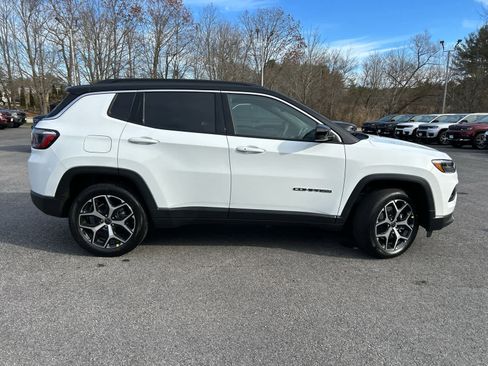 New 2026 Jeep Compass Limited image 5