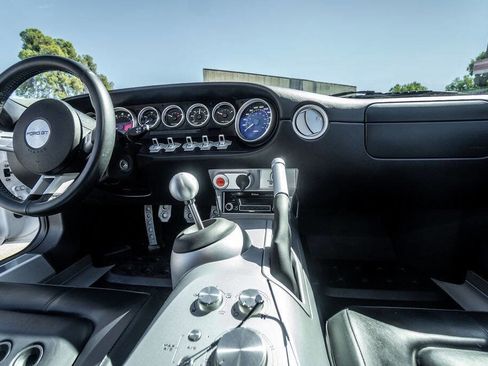 Used 2005 Ford GT image 86