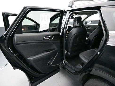 Used 2024 Kia Sportage EX AWD/4WD image 11