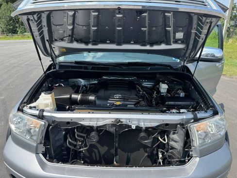 Used 2011 Toyota Tundra Limited AWD/4WD image 32