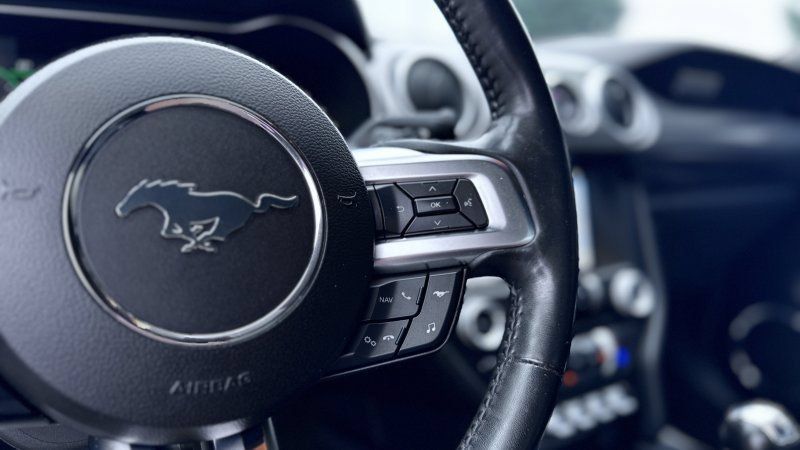 Used 2018 Ford Mustang GT Premium w/ GT Performance Package RWD image 15