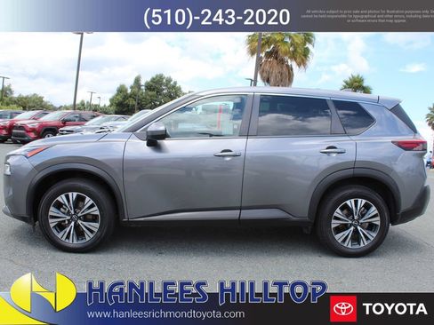 Used 2023 Nissan Rogue SV FWD image 2