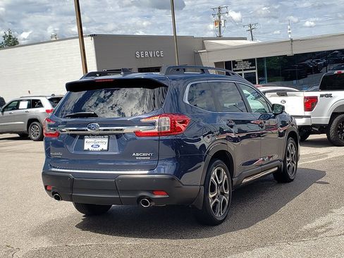 Used 2024 Subaru Ascent Limited w/ Technology Package AWD/4WD image 5