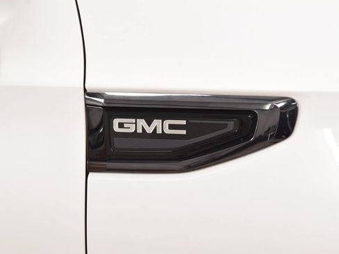 Used 2023 GMC Yukon Denali Ultimate AWD/4WD image 16