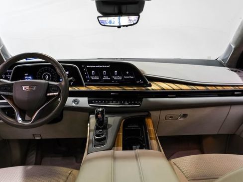 Used 2021 Cadillac Escalade ESV Sport Platinum RWD image 16