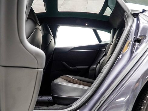 Used 2022 Tesla Model S AWD/4WD image 39