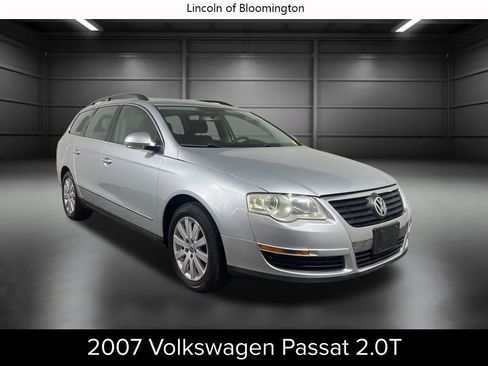 Used 2007 Volkswagen Passat 2.0T image 1