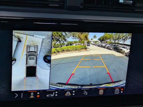 Used 2025 GMC Sierra 1500 Denali w/ Technology Package AWD/4WD image 23
