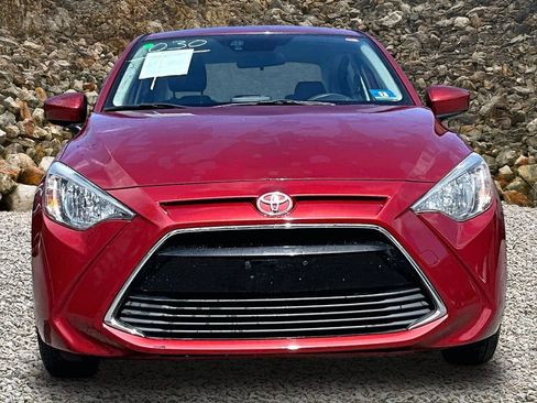 Used 2017 Toyota Yaris iA image 3