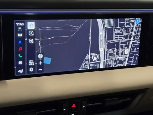 New 2026 Porsche Macan Electric RWD image 21