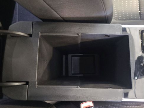 Used 2025 Chevrolet Equinox LT image 19