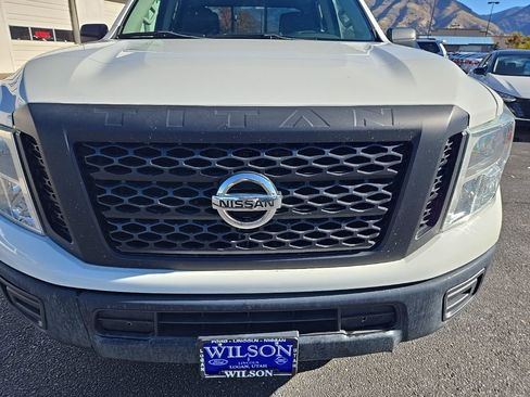 Used 2017 Nissan Titan S image 28