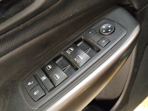 Used 2019 Jeep Cherokee Latitude Plus image 27