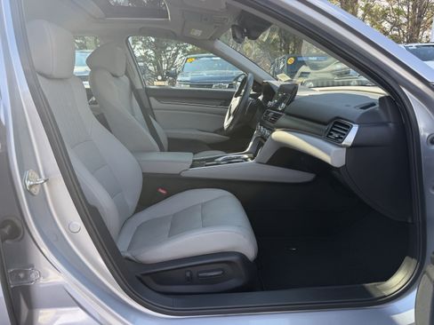 Used 2018 Honda Accord EX-L image 35