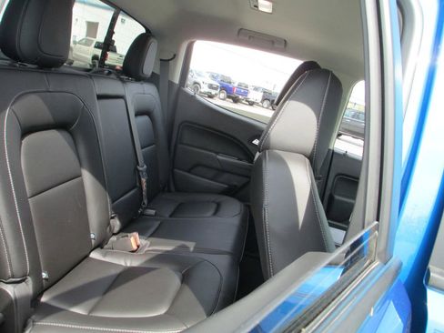 Used 2022 Chevrolet Colorado LT w/ Luxury Package image 19