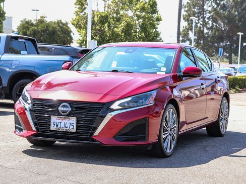 Used 2023 Nissan Altima 2.5 SL AWD/4WD image 3