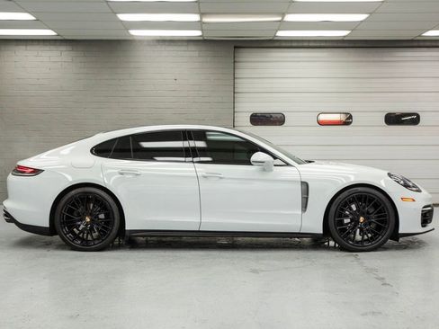 Used 2023 Porsche Panamera image 3