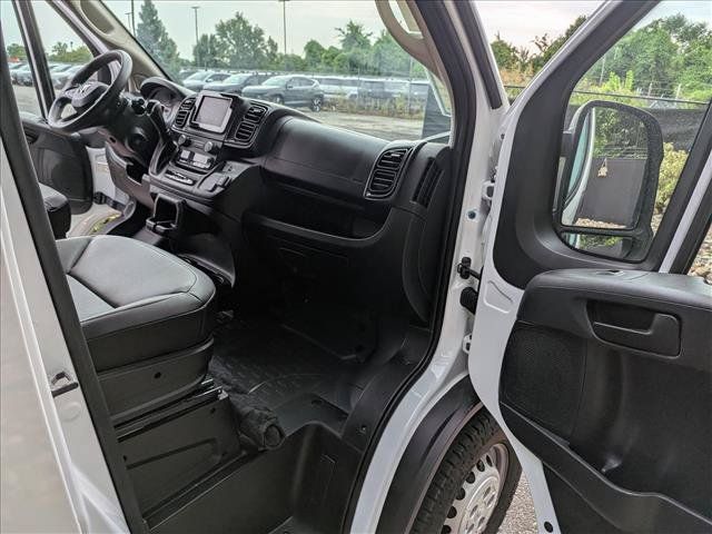 Used 2025 RAM ProMaster 2500 w/ Convenience Group FWD image 11