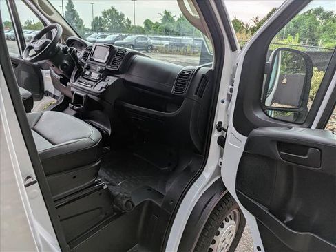 Used 2025 RAM ProMaster 2500 w/ Convenience Group FWD image 11