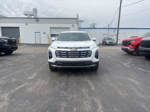 New 2026 Chevrolet Equinox LT image 2