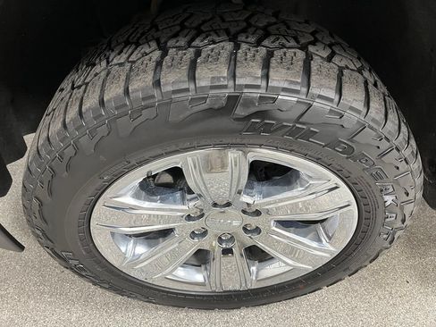 Used 2018 GMC Sierra 1500 SLT AWD/4WD image 15