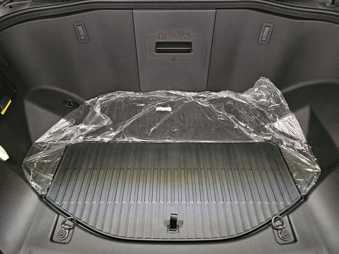 New 2025 Ford F150 Lightning XLT AWD/4WD image 38