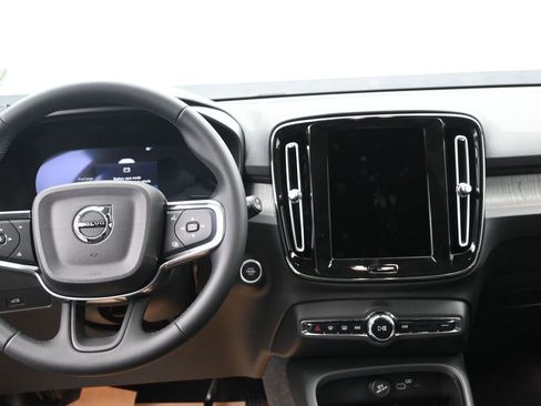 New 2026 Volvo XC40 B5 Ultra AWD/4WD image 12