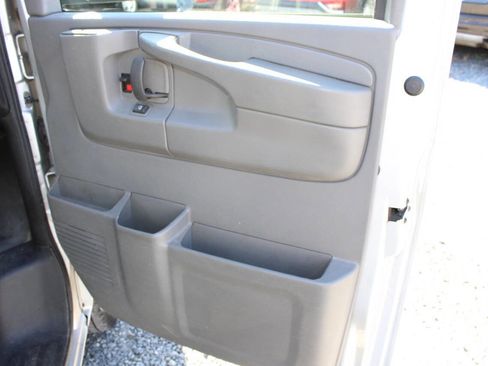 Used 2013 GMC Savana 3500 w/ Power Package image 18