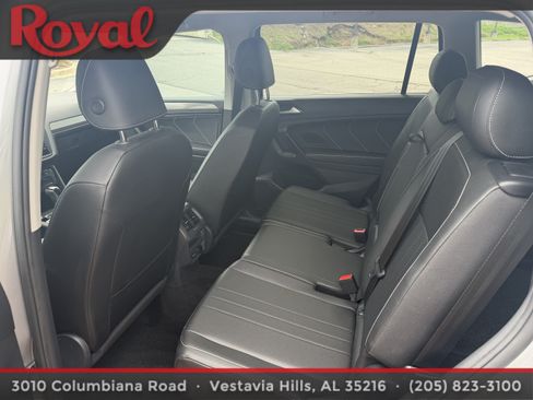 Certified 2023 Volkswagen Tiguan SE FWD image 10