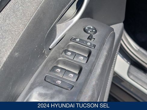 Certified 2024 Hyundai Tucson SEL w/ Convenience Package AWD/4WD image 12