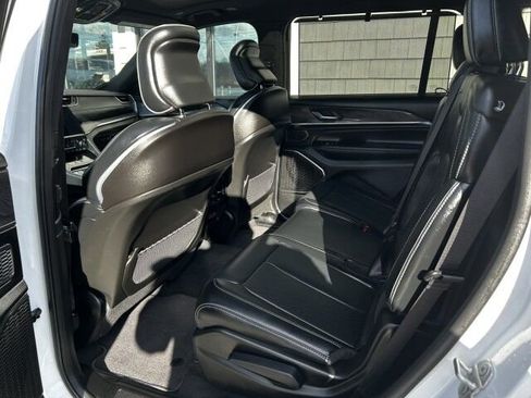 Used 2025 Jeep Grand Cherokee L Overland w/ Advanced Protech Group III image 21